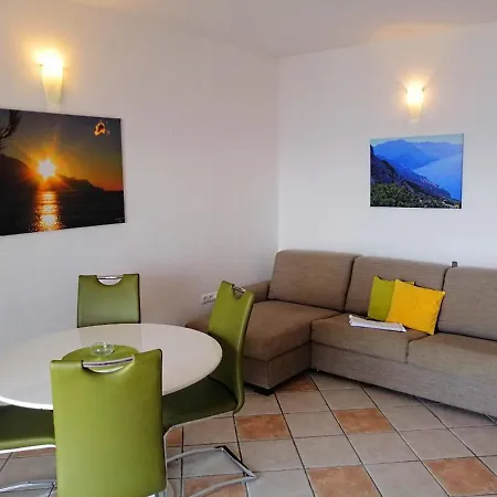 Luxury Ruzmarina With New Heated Infinity Pool And Lounge Area Apartment Marusici (Split-Dalmatia)