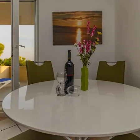 Luxury Ruzmarina With New Heated Infinity Pool And Lounge Area *