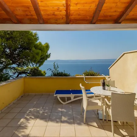 Luxury Ruzmarina With New Heated Infinity Pool And Lounge Area Апартаменты *