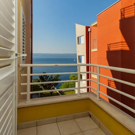 Apartment Luxury Ruzmarina With New Heated Infinity Pool And Lounge Area *