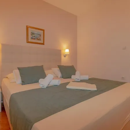 Luxury Ruzmarina With New Heated Infinity Pool And Lounge Area * Marusici (Split-Dalmatia)