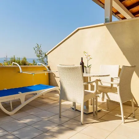 Luxury Ruzmarina With New Heated Infinity Pool And Lounge Area * Marusici (Split-Dalmatia)