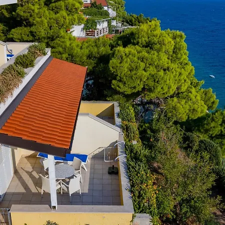 Luxury Ruzmarina With New Heated Infinity Pool And Lounge Area Apartment *