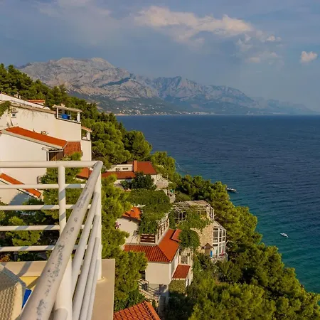 Luxury Ruzmarina With New Heated Infinity Pool And Lounge Area Apartment *