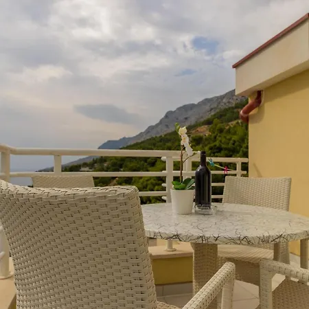 Luxury Ruzmarina With New Heated Infinity Pool And Lounge Area *