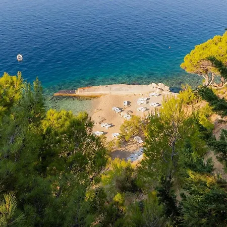 Luxury Ruzmarina With New Heated Infinity Pool And Lounge Area Apartment