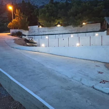 Luxury Ruzmarina With New Heated Infinity Pool And Lounge Area Marusici (Split-Dalmatia)