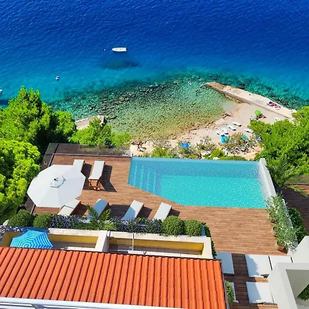 Luxury Ruzmarina With New Heated Infinity Pool And Lounge Area * Marusici (Split-Dalmatia)