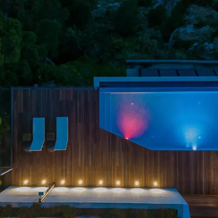 Luxury Ruzmarina With New Heated Infinity Pool And Lounge Area Апартаменты *