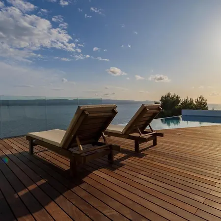 Апартаменты Luxury Ruzmarina With New Heated Infinity Pool And Lounge Area