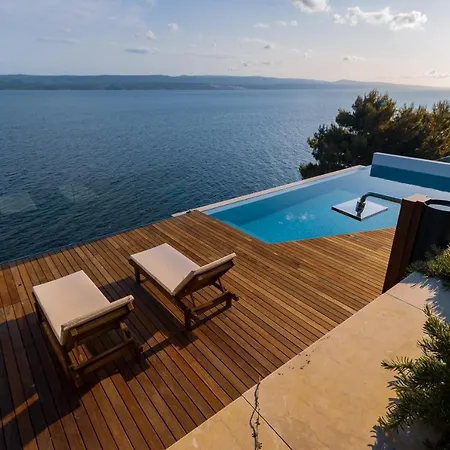 Apartment Luxury Ruzmarina With New Heated Infinity Pool And Lounge Area