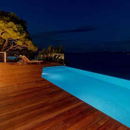 Luxury Ruzmarina With New Heated Infinity Pool And Lounge Area Marusici (Split-Dalmatia)