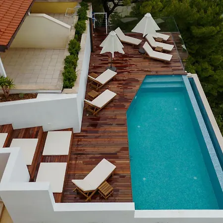 Luxury Ruzmarina With New Heated Infinity Pool And Lounge Area Apartment Marusici (Split-Dalmatia)