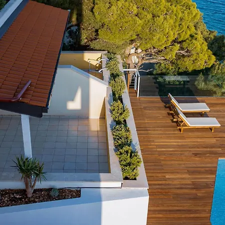 Apartment Luxury Ruzmarina With New Heated Infinity Pool And Lounge Area *