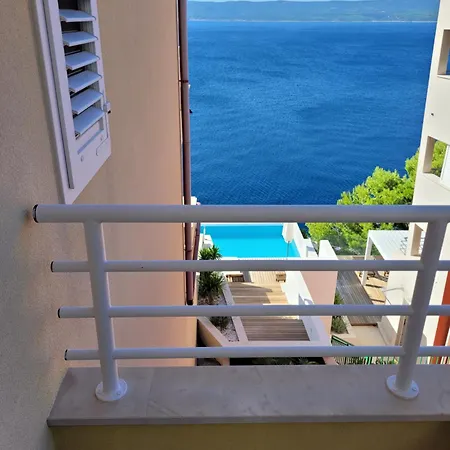 Luxury Ruzmarina With New Heated Infinity Pool And Lounge Area Apartment *