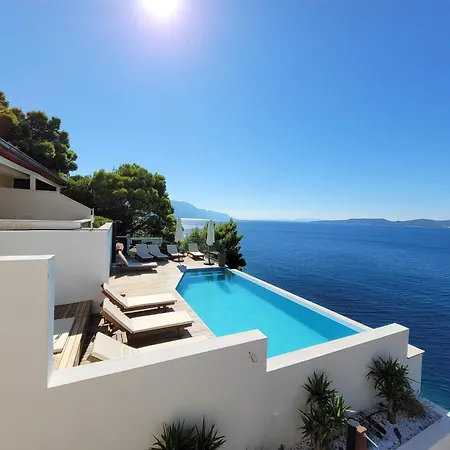 Apartment Luxury Ruzmarina With New Heated Infinity Pool And Lounge Area