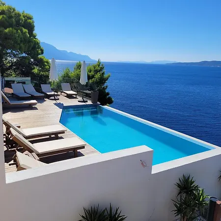Luxury Ruzmarina With New Heated Infinity Pool And Lounge Area *