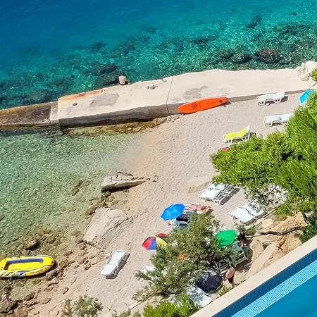 Luxury Ruzmarina With New Heated Infinity Pool And Lounge Area Apartment