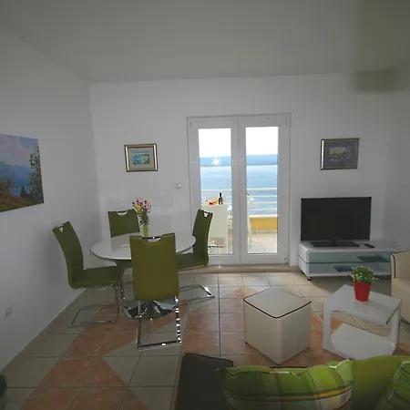 Апартаменты Luxury Ruzmarina With New Heated Infinity Pool And Lounge Area
