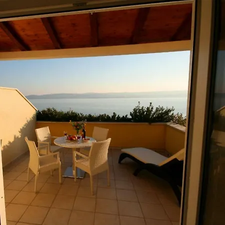 Luxury Ruzmarina With New Heated Infinity Pool And Lounge Area