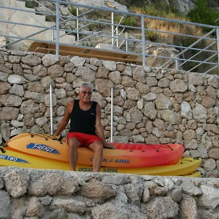 Luxury Ruzmarina With New Heated Infinity Pool And Lounge Area Апартаменты