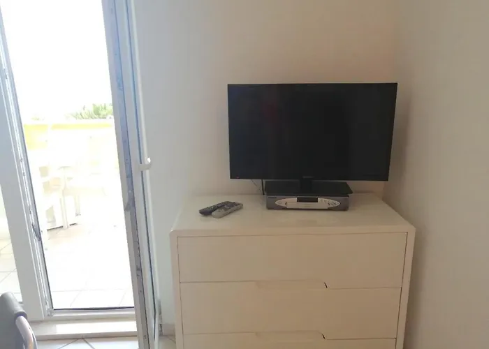 Apartman Luxury Ruzmarina With New Heated Infinity Pool And Lounge Area