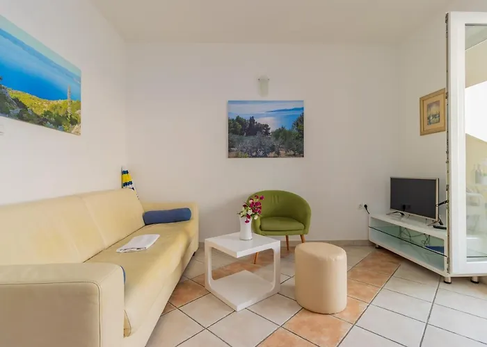 Luxury Ruzmarina With New Heated Infinity Pool And Lounge Area Apartman *