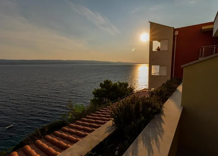 Luxury Ruzmarina With New Heated Infinity Pool And Lounge Area