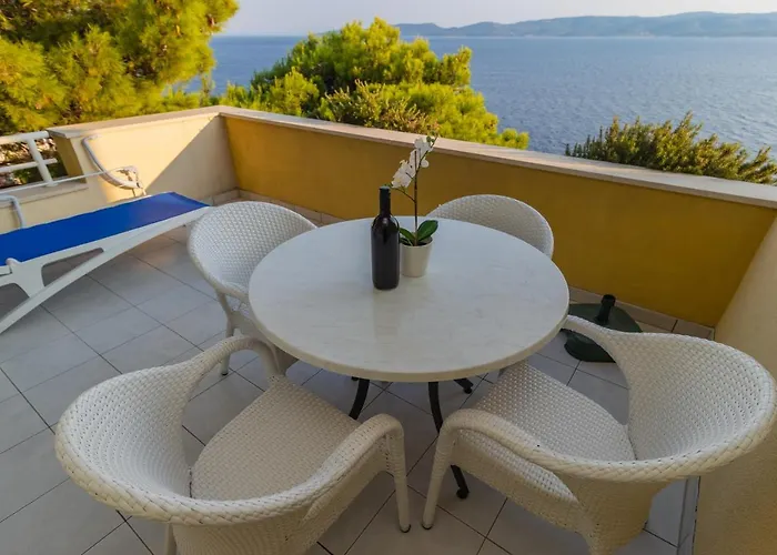 Apartman Luxury Ruzmarina With New Heated Infinity Pool And Lounge Area