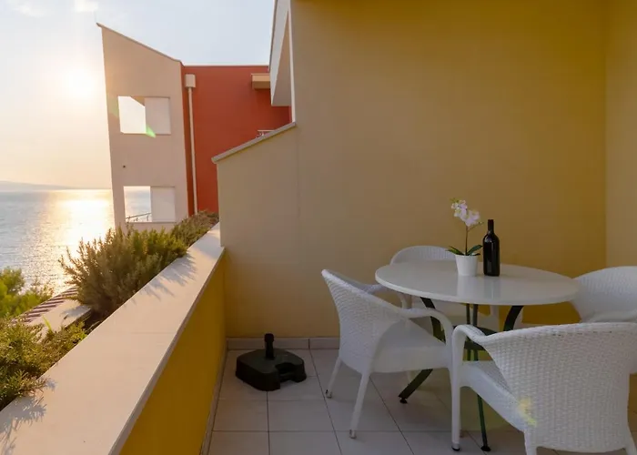Luxury Ruzmarina With New Heated Infinity Pool And Lounge Area * Marusici (Split-Dalmatia)
