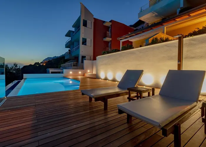 Luxury Ruzmarina With New Heated Infinity Pool And Lounge Area * Marusici (Split-Dalmatia)
