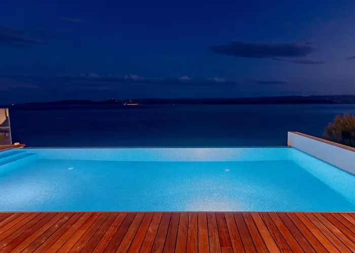 Apartman Luxury Ruzmarina With New Heated Infinity Pool And Lounge Area