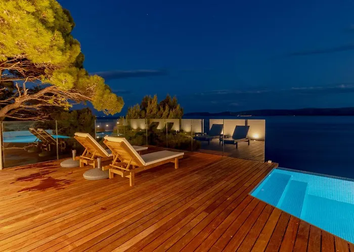 Luxury Ruzmarina With New Heated Infinity Pool And Lounge Area Apartman Marusici (Split-Dalmatia)