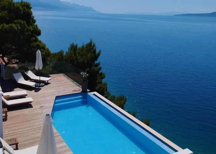 Luxury Ruzmarina With New Heated Infinity Pool And Lounge Area Apartman