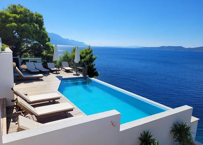 Luxury Ruzmarina With New Heated Infinity Pool And Lounge Area * Marusici (Split-Dalmatia)
