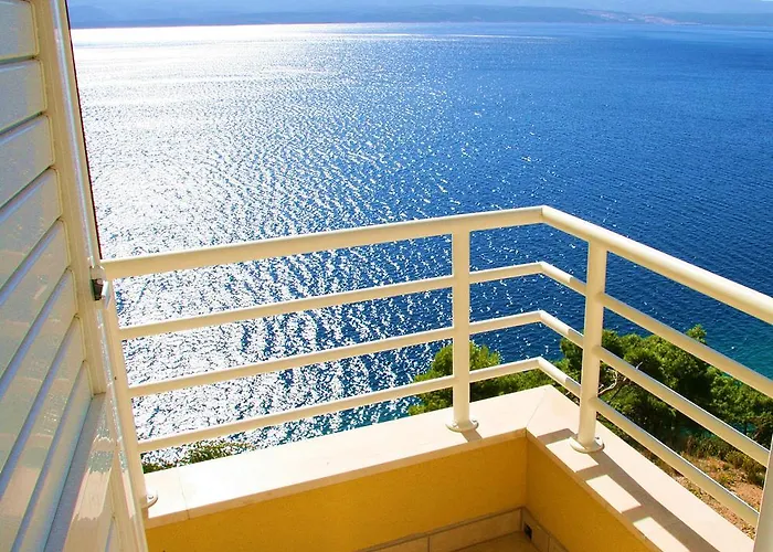 Luxury Ruzmarina With New Heated Infinity Pool And Lounge Area Apartman Marusici (Split-Dalmatia)