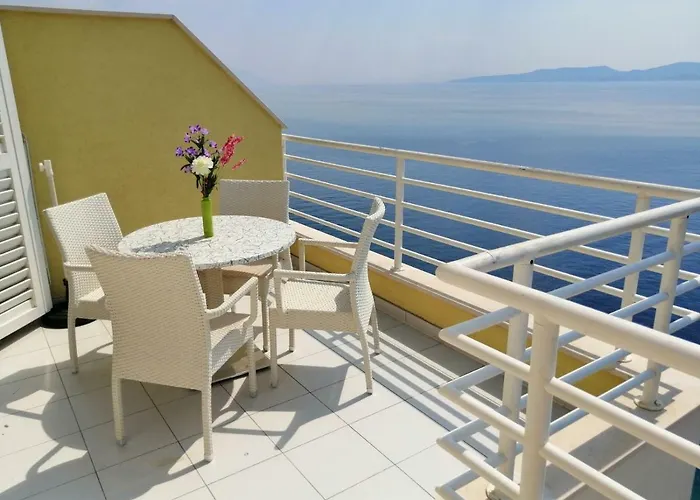 Luxury Ruzmarina With New Heated Infinity Pool And Lounge Area *