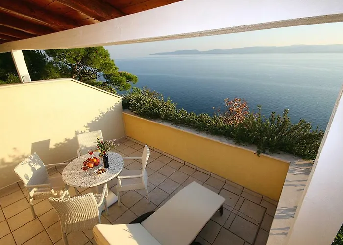 Luxury Ruzmarina With New Heated Infinity Pool And Lounge Area * Marusici (Split-Dalmatia)