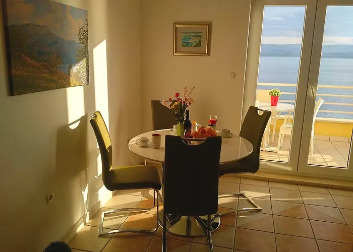 Apartman Luxury Ruzmarina With New Heated Infinity Pool And Lounge Area Marusici (Split-Dalmatia)