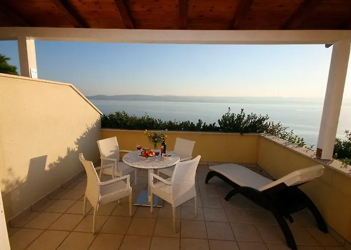 Luxury Ruzmarina With New Heated Infinity Pool And Lounge Area Apartman *