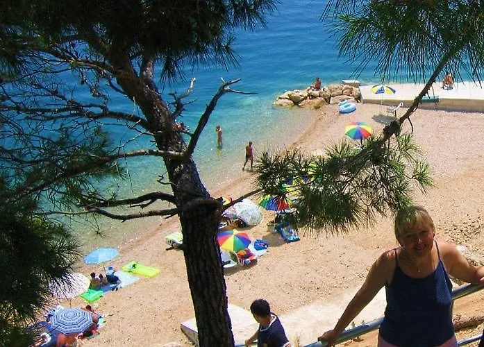 Luxury Ruzmarina With New Heated Infinity Pool And Lounge Area Apartman Marusici (Split-Dalmatia)